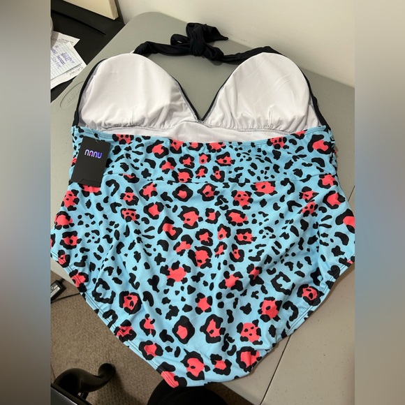 Women’s 1pc swimsuit, size 2X, NWT - Picture 2 of 3